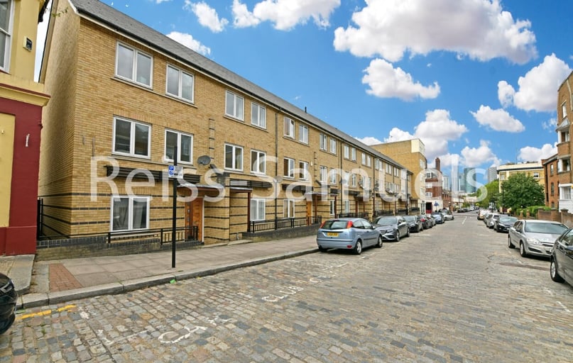 Ferry Street, Isle of Dogs, London - Image 1