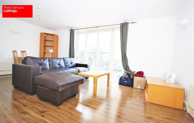 Westferry Road, Canary Wharf, London - Image 1