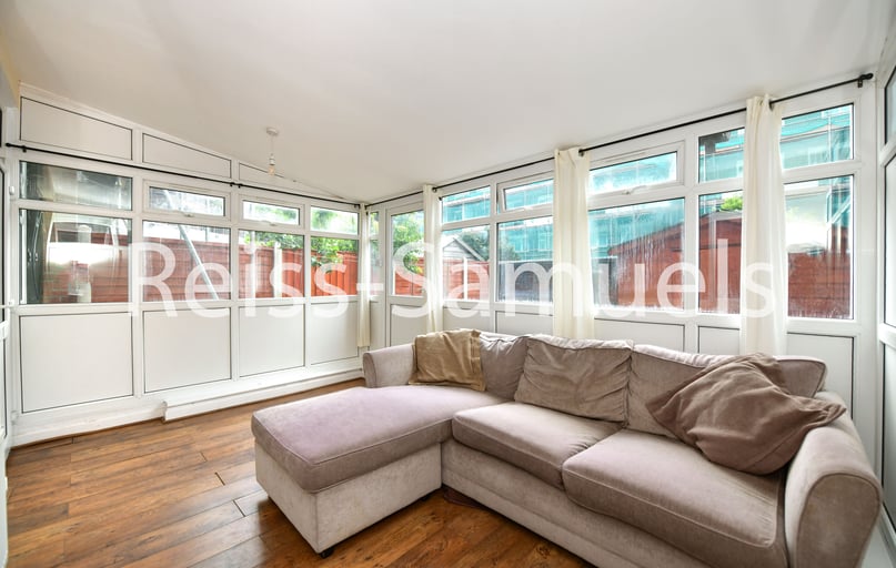 Patmore Estate, Stockwell, London - Image 1