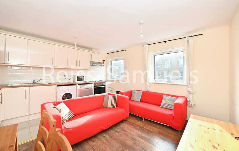 Cyclops Mews, Isle of Dogs, London - Image 1