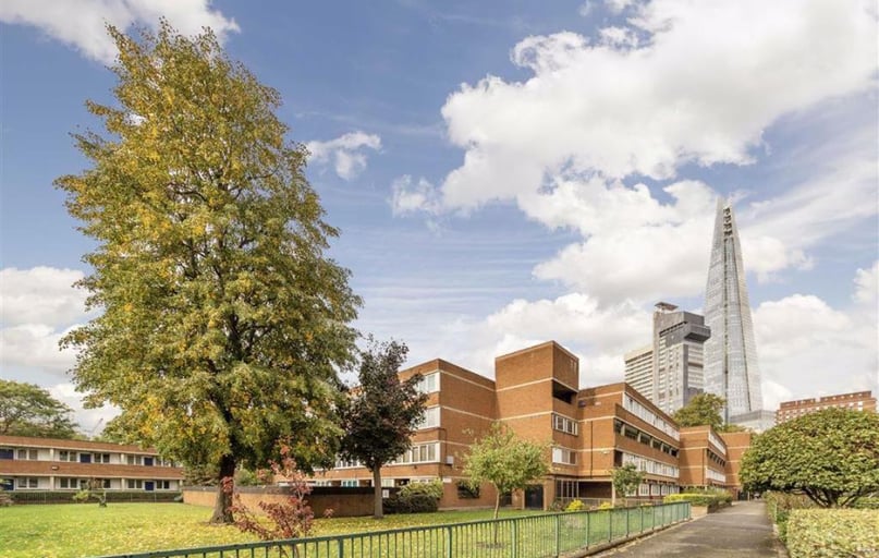 Kipling Estate, London Bridge, London - Image 1