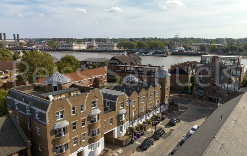 Ferry Street, Isle of Dogs, London - Image 1