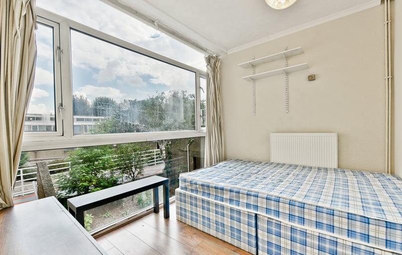 Whitebeam Close, Stockwell, London - Image 1