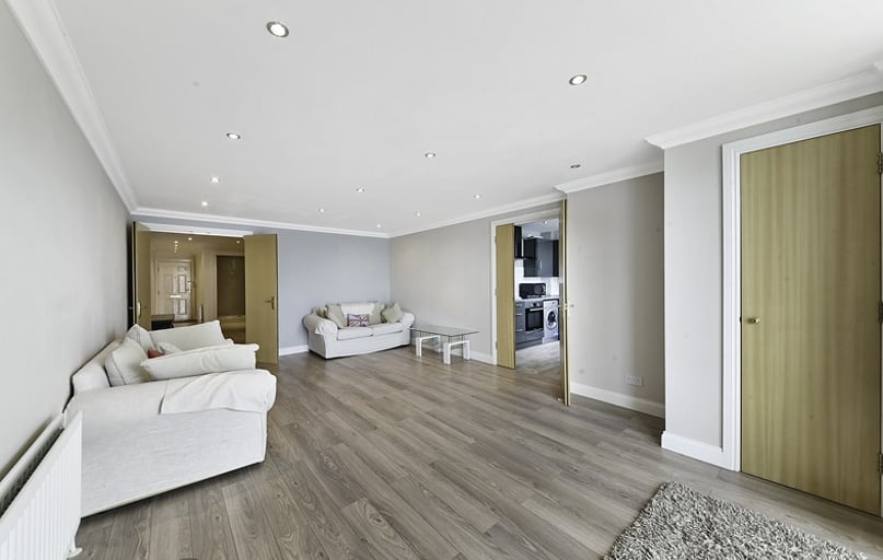 Millennium Drive, Isle of Dogs, London - Image 1