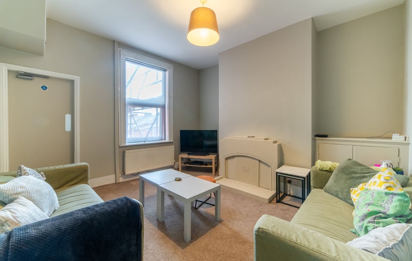 Kenmure Place, Near university, Preston - Image 1