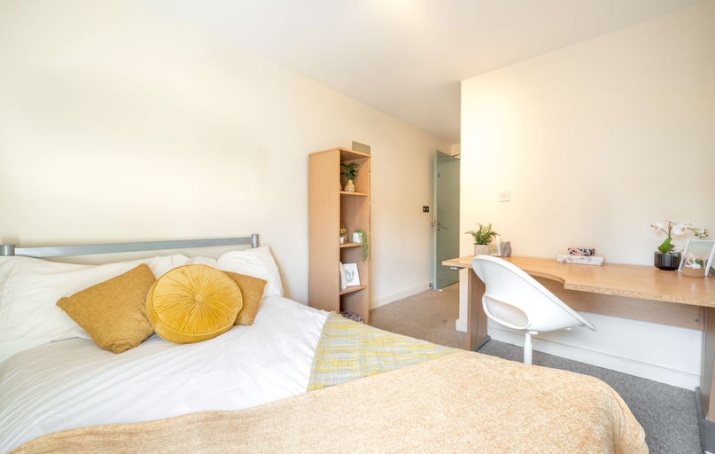 Regent Terrace, Devonshire Green, Sheffield - Image 1