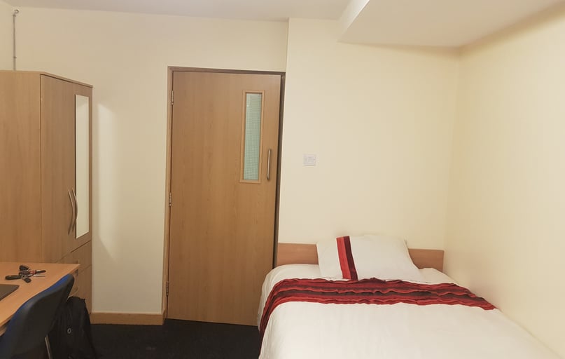 London Road, City Centre, Leicester - Image 1