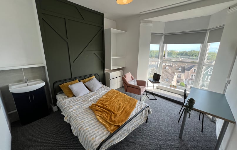 Bay View Crescent, Brynmill, Swansea - Image 1