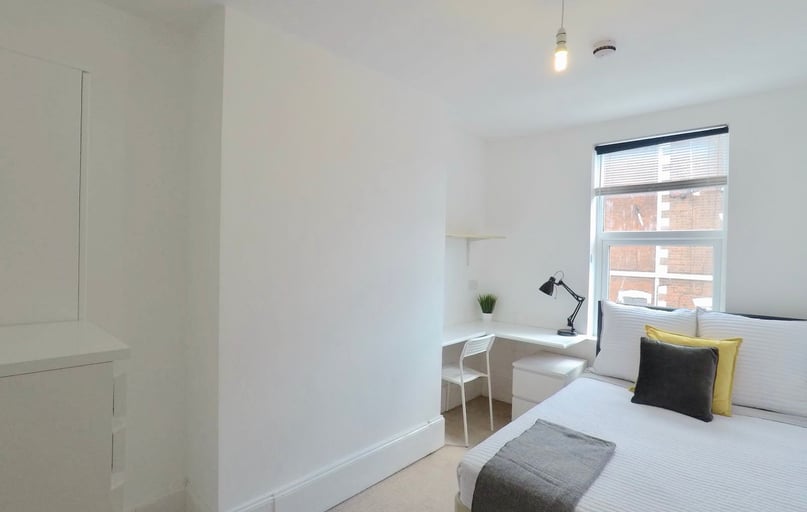 Cromwell Street, City Centre, Gloucester - Image 1