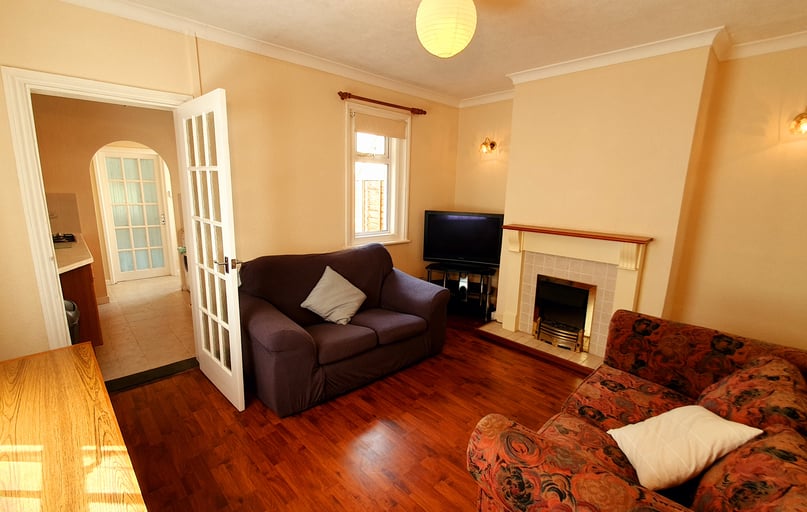 Howard Street, City Centre, Gloucester - Image 1