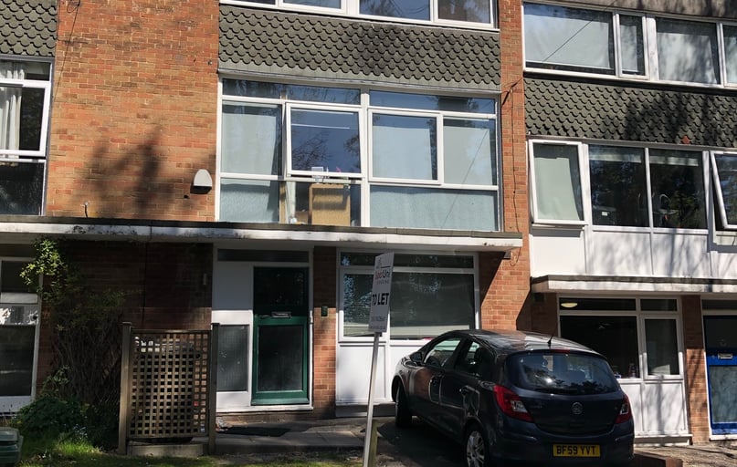 Sparkford Close, City Centre, Winchester - Image 1