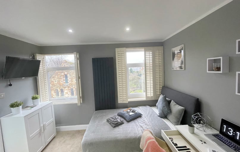 St Peters Gardens, Southbridge, Northampton - Image 1