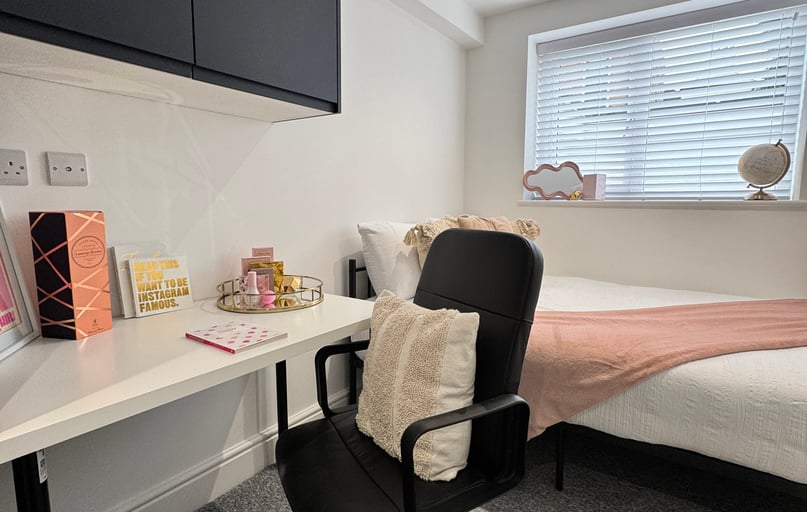 St Pauls Road, University of Portsmouth, Portsmouth - Image 1