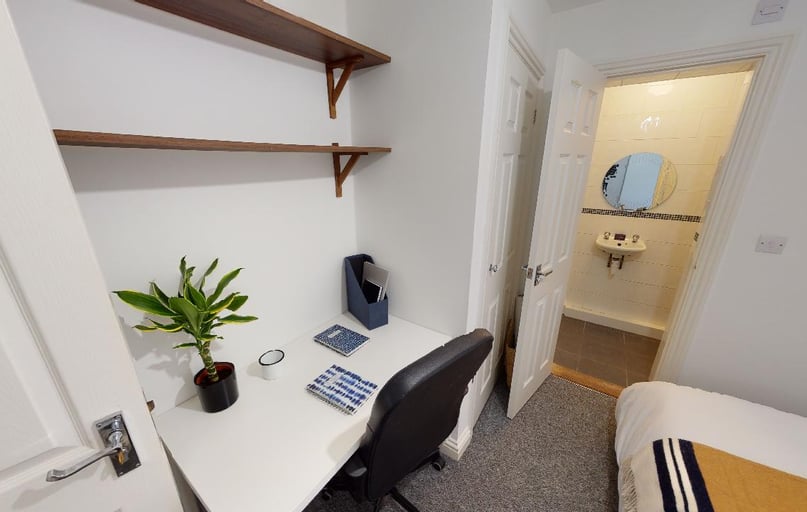 St Pauls Road, University of Portsmouth, Portsmouth - Image 1