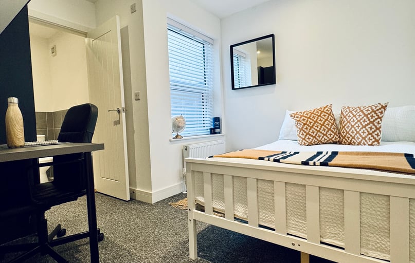 Margate Road, University of Portsmouth, Portsmouth - Image 1