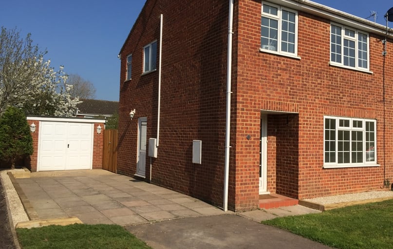 Otters Brook, City Centre, Buckingham - Image 1