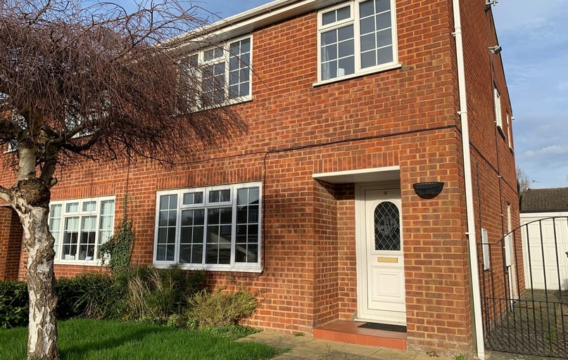 Otters Brook, City Centre, Buckingham - Image 1