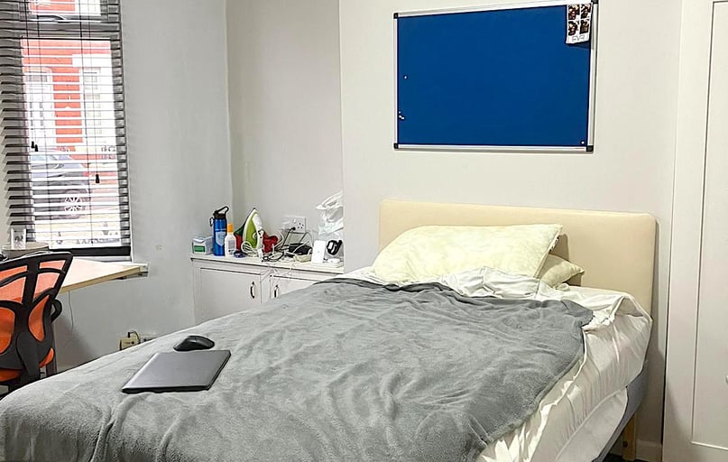 Empress Road, Kensington, Liverpool - Image 1