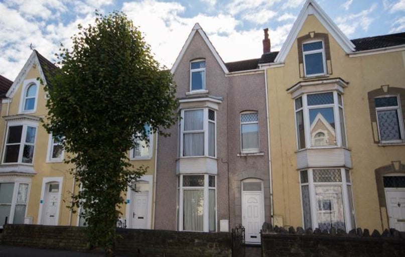 Gwydr Crescent, Uplands, Swansea - Image 1