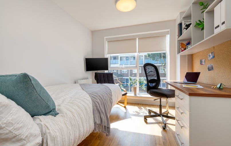 Earlsdon, City Centre, Portsmouth - Image 1