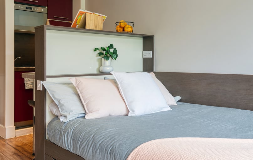 Walworth Road, Elephant & Castle, London - Image 1