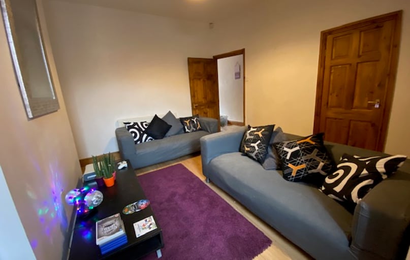 Mildred street, Near university, Salford - Image 1