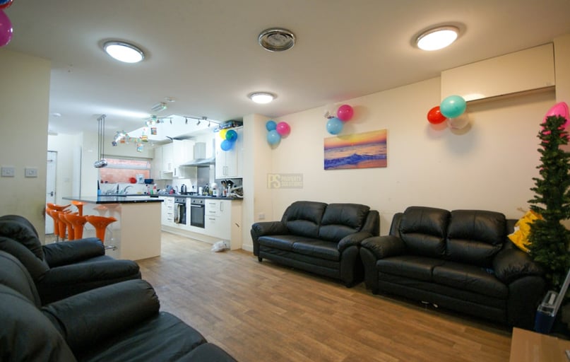 Harrow Road, Selly Oak, Birmingham - Image 1