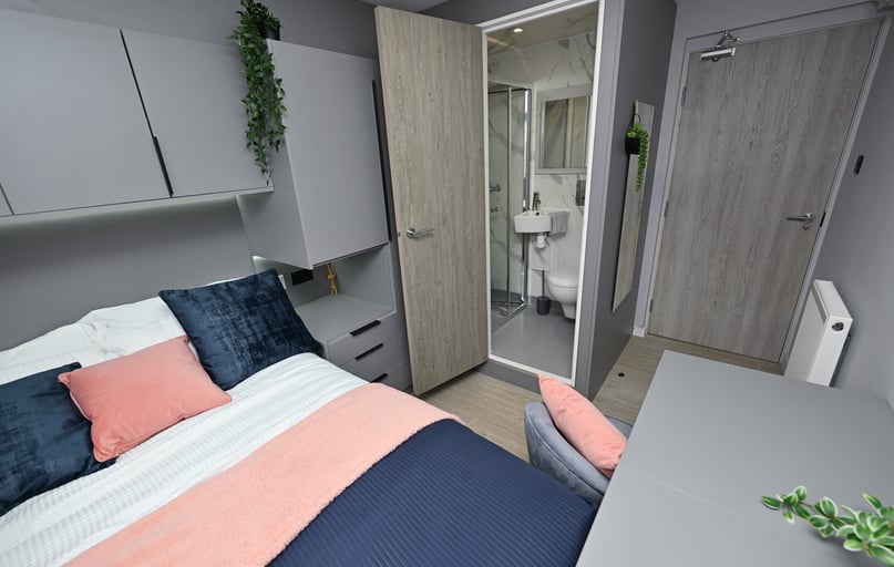 Thynne Street, City Centre, Bolton - Image 1