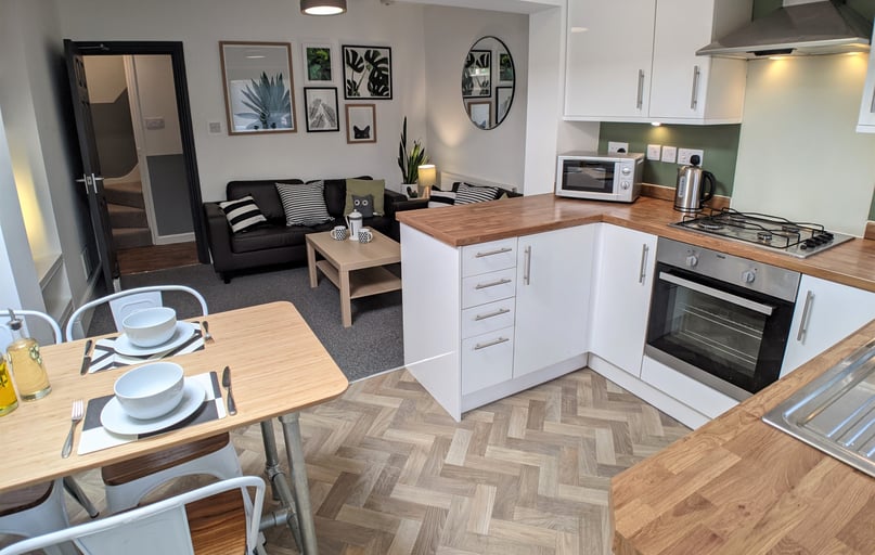 Comer Road, Near university, Worcester - Image 1