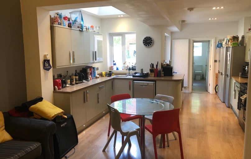 Raddlebarn Road, Selly Oak, Birmingham - Image 1