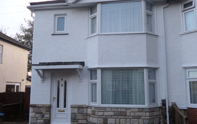 Honeysuckle road, Near university, Southampton - Image 1