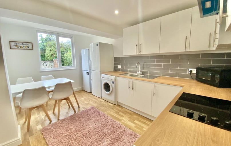 Dudley Close, Dines green, Worcester - Image 1