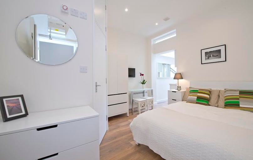 Bloemfontein Road, City Centre, London - Image 1