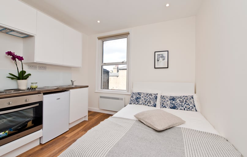 Bloemfontein Avenue, City Centre, London - Image 1