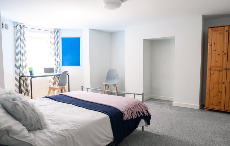 Brook Lane, Near university, Chester - Image 1