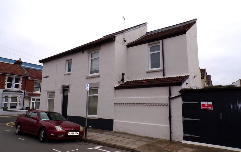 Carisbrooke Road, Fratton, Portsmouth - Image 1