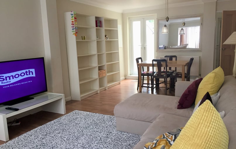 Hampshire Street, Fratton, Portsmouth - Image 1