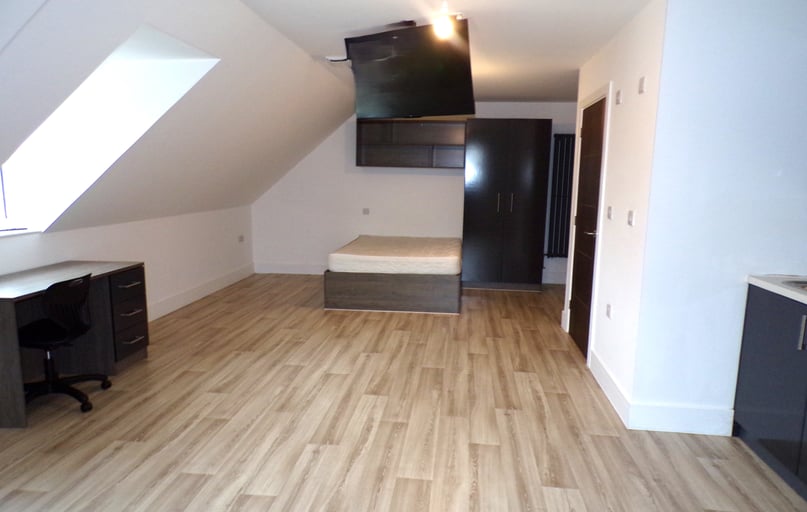 Charndon Close, Whitley Wood, Reading - Image 1