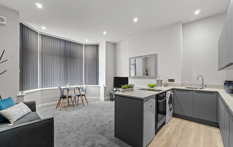 Bedford Park Villas, Greenbank, Plymouth - Image 1