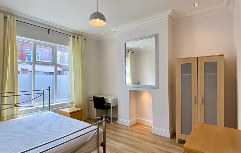 Clarendon park road, Clarendon park, Leicester - Image 1