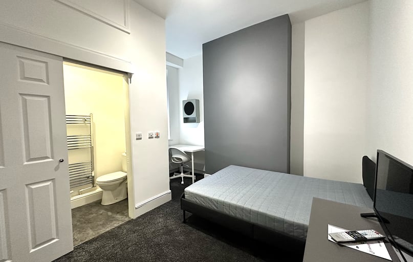 Kedleston Road (INCLUDES BILLS), Kedleston road, Derby - Image 1