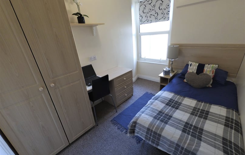 Royal Terrace, Barrack Road, Northampton - Image 1