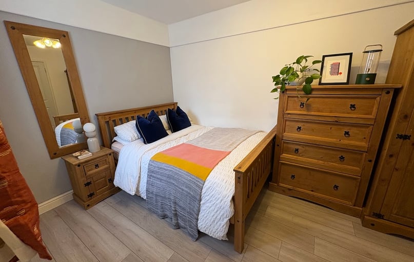 Hutchinson Green, City centre, Nottingham - Image 1