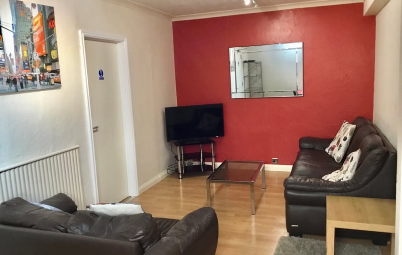 Oldbury Road St Johns, St Johns, Worcester - Image 1