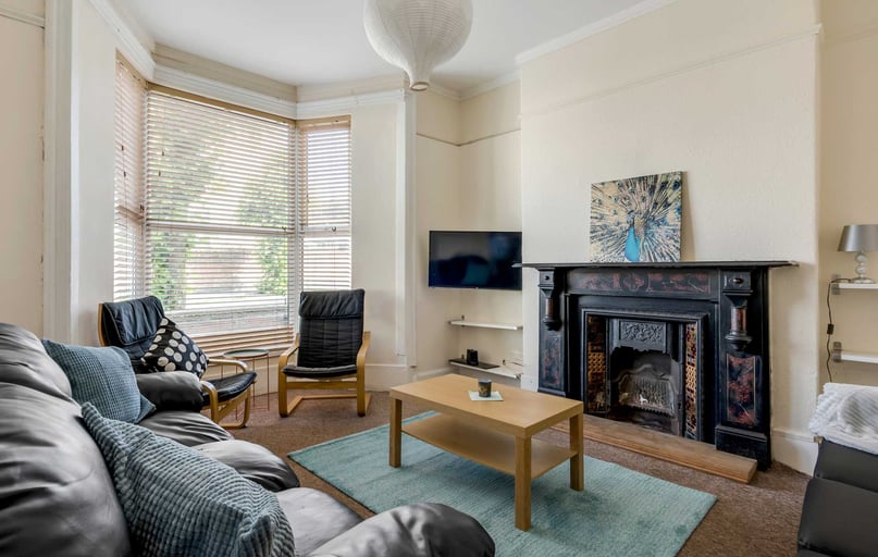 Gwydr Crescent, Uplands, Swansea - Image 1