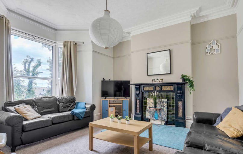 Bryn-y-mor Crescent, Uplands, Swansea - Image 1