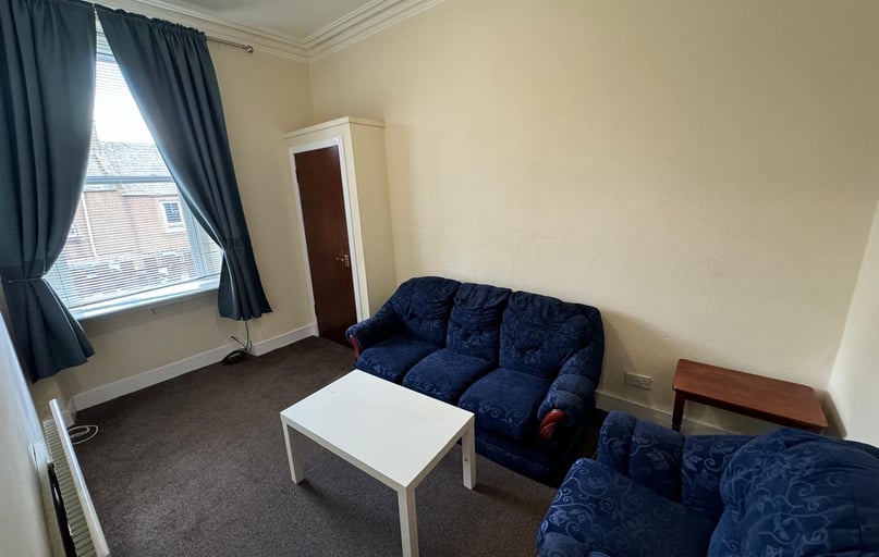 Cleghorn Street, West end, Dundee - Image 1