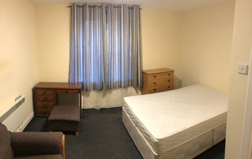 Polepark Road, Near university, Dundee - Image 1