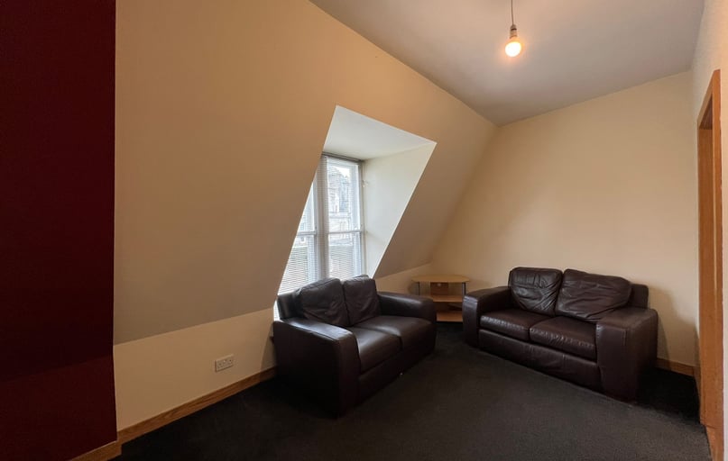 15A Whitehall Crescent, City centre, Dundee - Image 1