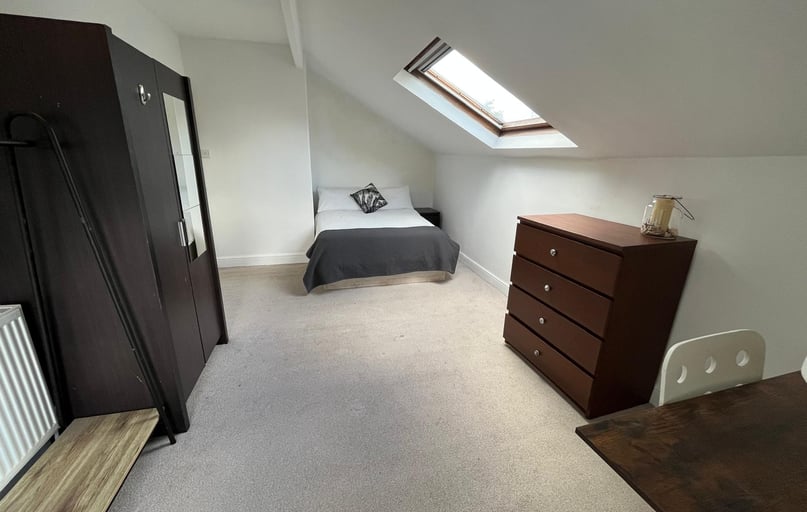 Providence Avenue, Rampart Road, Leeds - Image 1